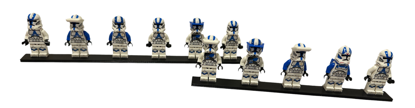 LEGO® Minifigure Display Plaque – Leg crack defense | 1–8 Figure variants available